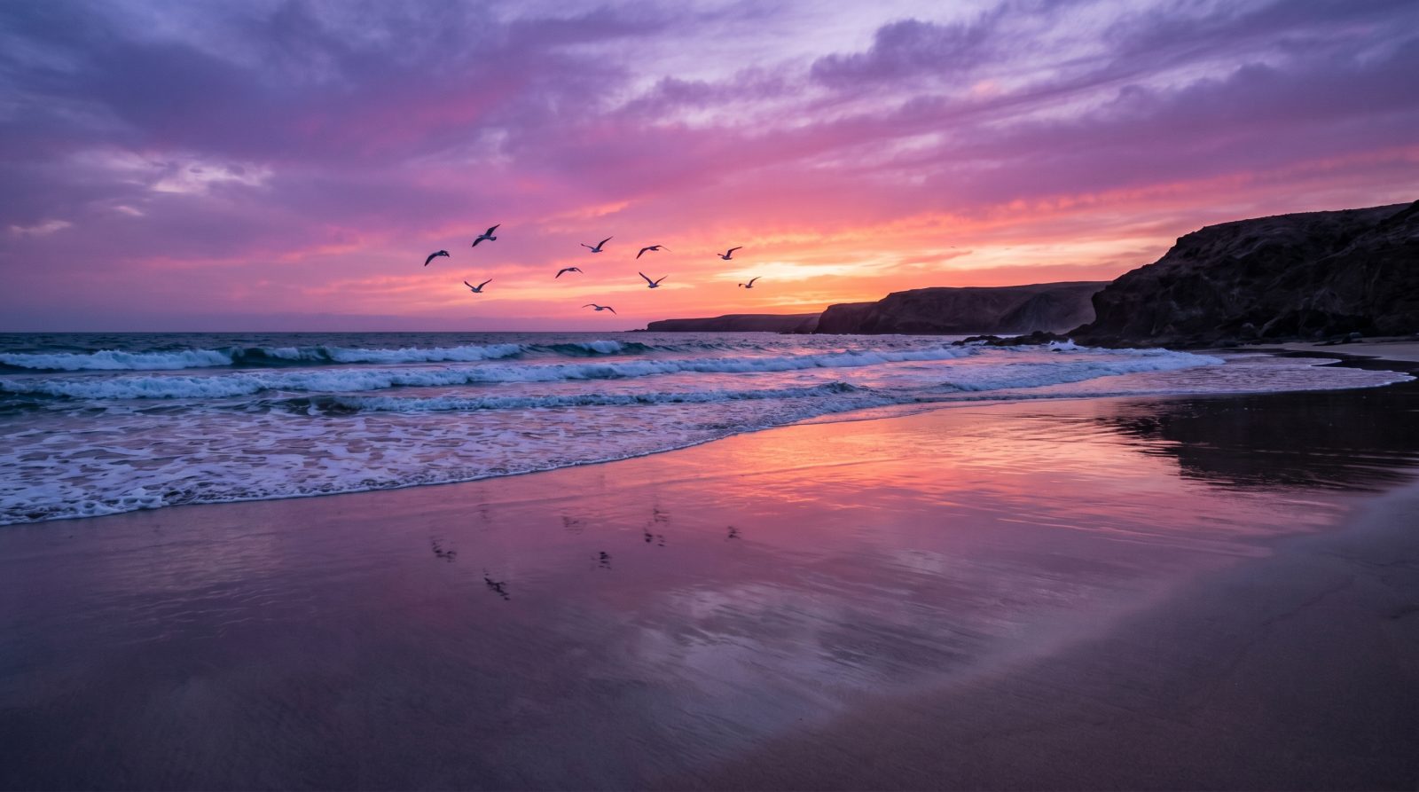 Las mejores playas de Lanzarote: cuál elegir según tu plan